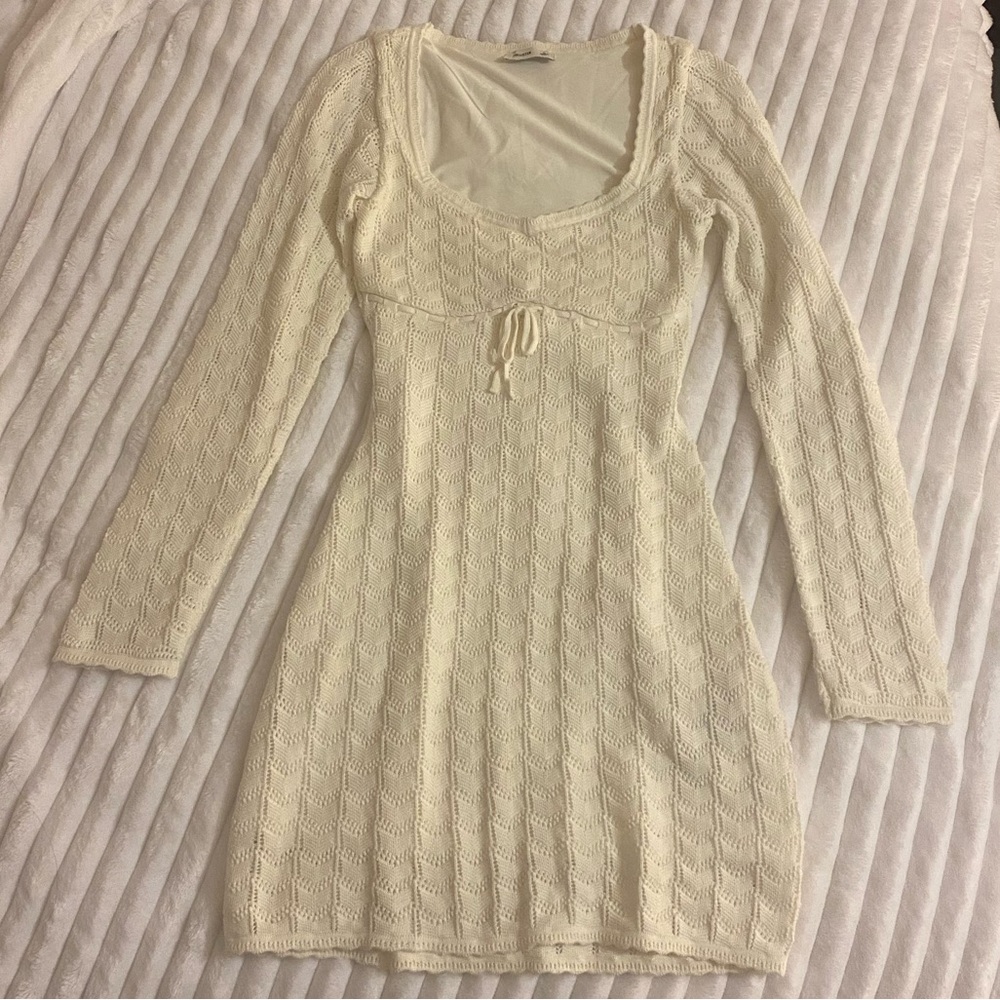 🐇 NWOT Hollister Cream Sexy and Cute Long Sleeve Knit Dress with Bow